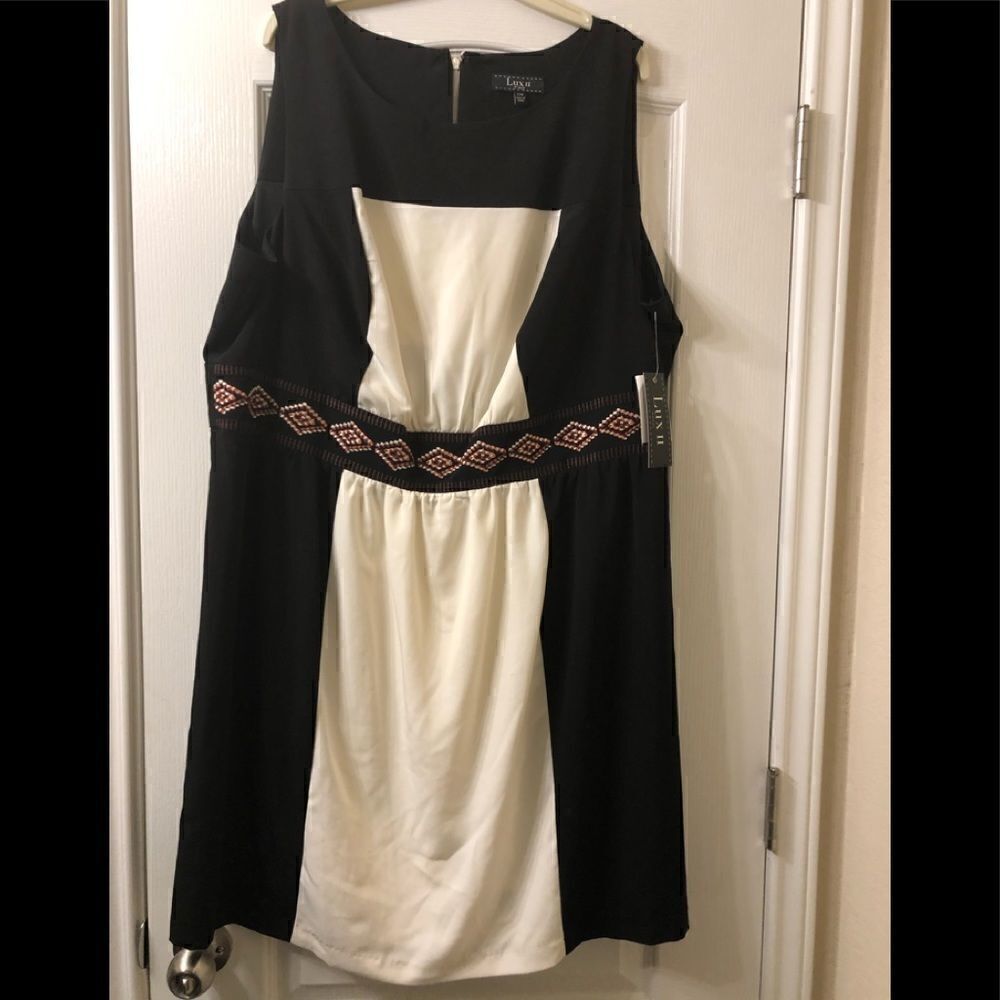 Lux II womens dress size 20W
